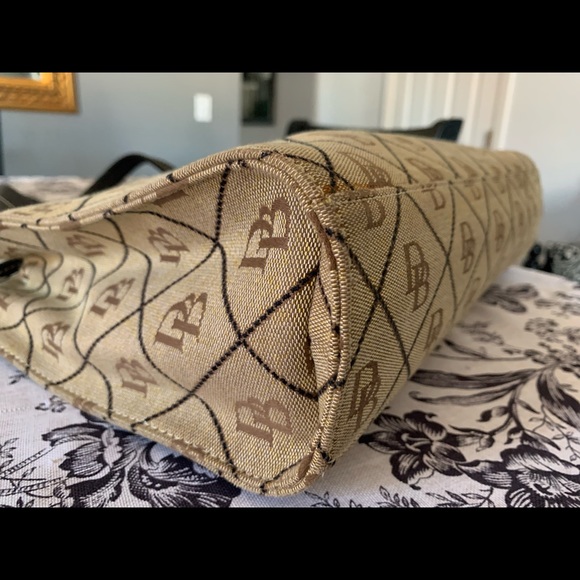 Dooney & Bourke Tan and brown canvas tote medium - Picture 6 of 14